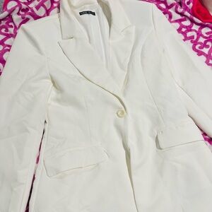 WHITE BLAZER -Never worn-
